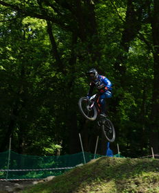 (穿越城市奔跑赛)穿越城市挑战极限:一个令人上瘾的跑酷游戏体验 (穿越城市奔跑赛)穿越城市挑战极限:一个令人上瘾的跑酷游戏体验