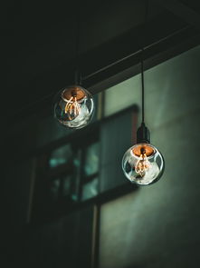 (英雄的铁匠17种首饰)英雄的铁匠之路：三个简单步骤让你成为钢铁般坚强的英雄