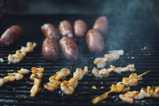 (串串香火锅视频)享受美食文化：串串香火锅，让你品味不一样的火锅体验